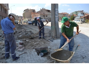 Şuhut’ta Yağmur Suyu Hattı Çalışmaları Devam Ediyor