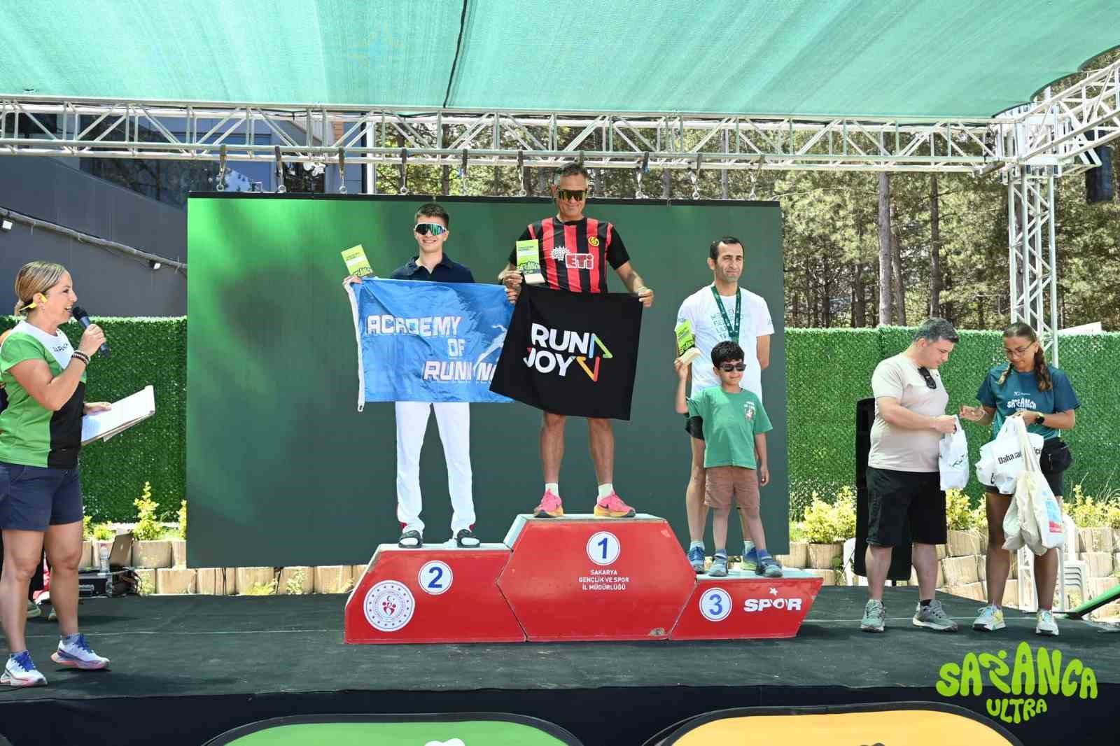 sapanca-ultra-maratonu-na-eskisehirli-sporcular-damga-vurdu