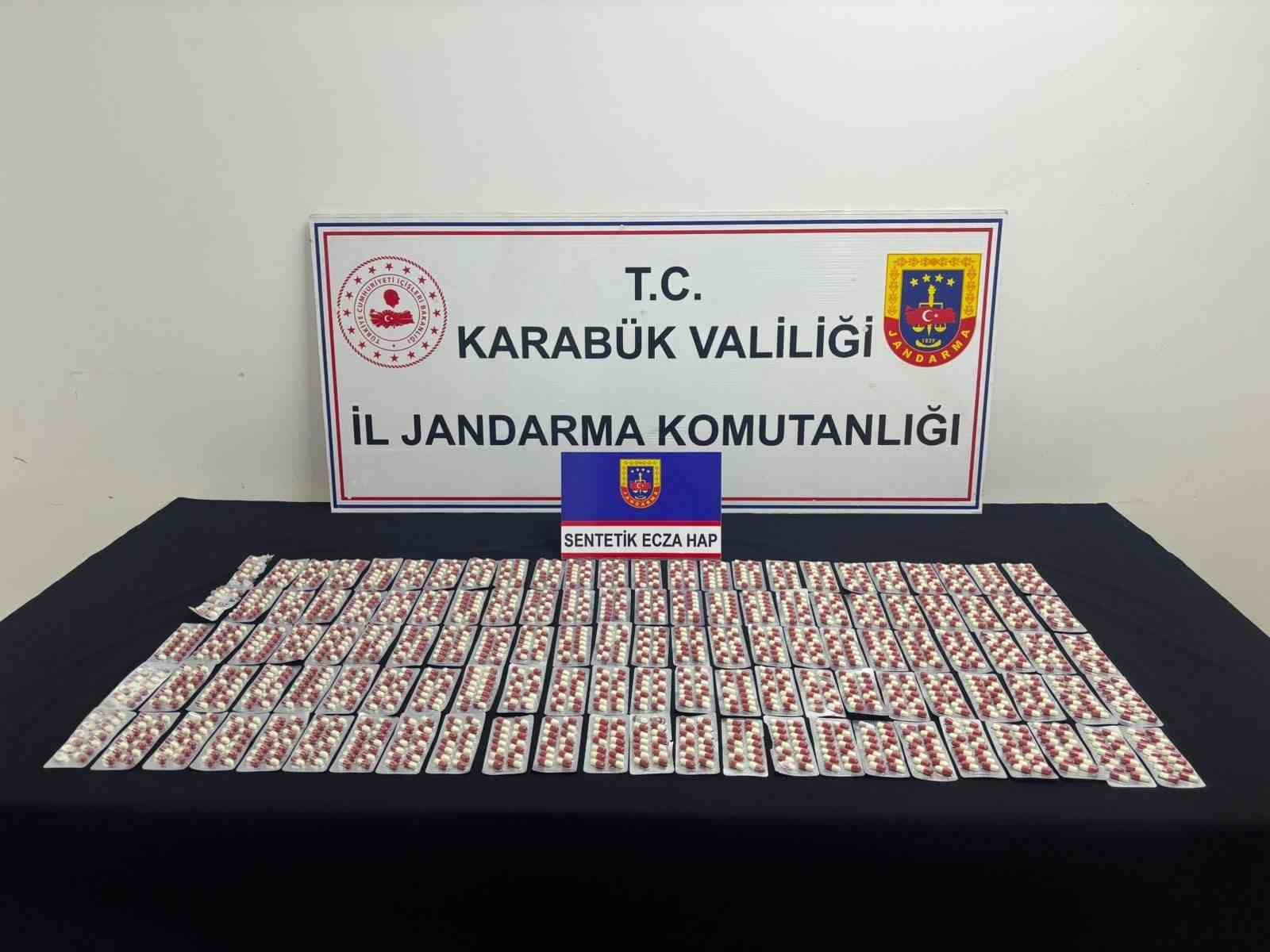 karabuk-te-bin-901-sentetik-ecza-ele-gecirildi