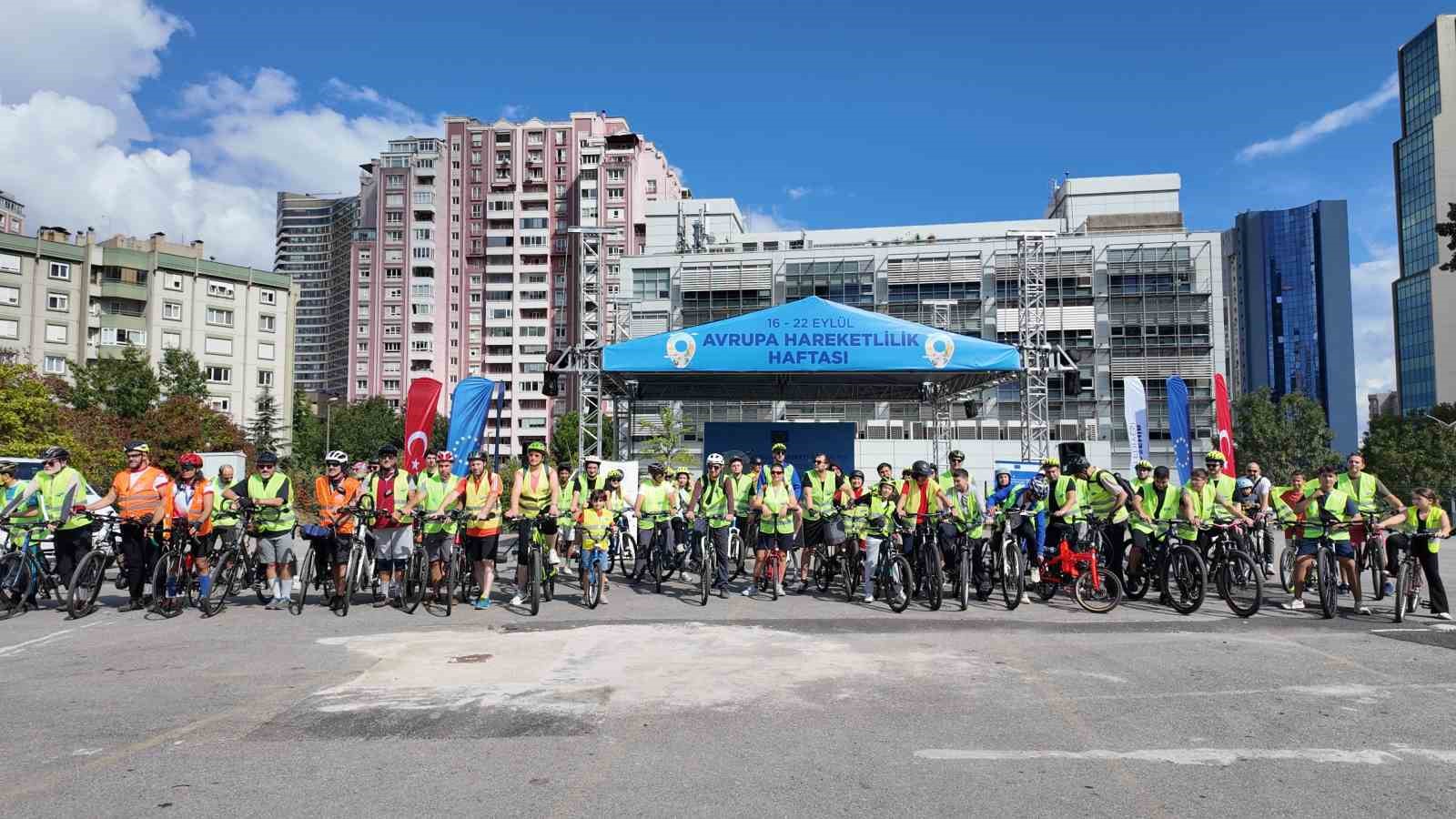 atasehir-de-avrupa-hareketlilik-haftasi-coskusu-pedallar-saglikli-yasam-icin-cevrildi