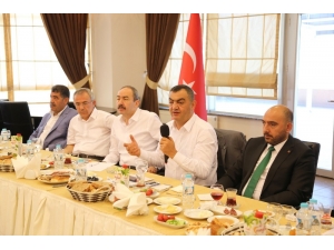 Kayserili Sanayici Ve İşadamları Bankacılarla İstişare Toplantısı Yaptı