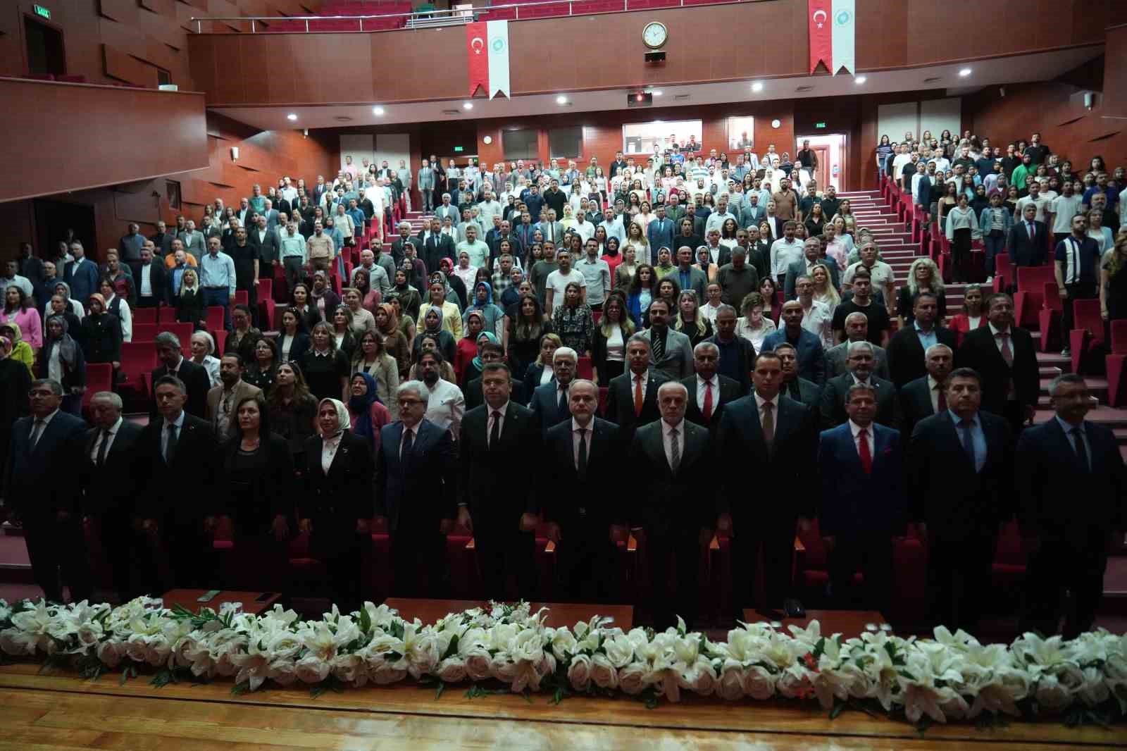 bakan-yardimcisi-omer-faruk-yelkenci-bir-tarafta-beceri-orgusu-diger-tarafta-degerler-var