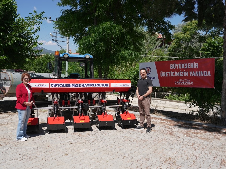 denizli-buyuksehirden-bozkurtlu-ureticilere-capa-makinesi-destegi