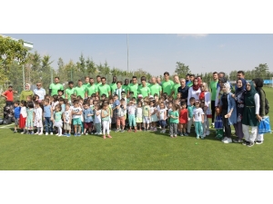 Atiker Konyaspor, Fenerbahçe Maçına Hazırlanıyor