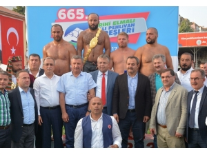 666. Tarihi Elmalı Yağlı Pehlivan Güreşleri Başlıyor