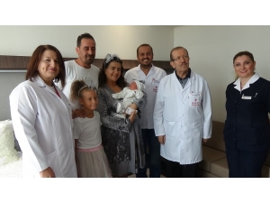 Hastaneden Bininci Bebeğe Altın...