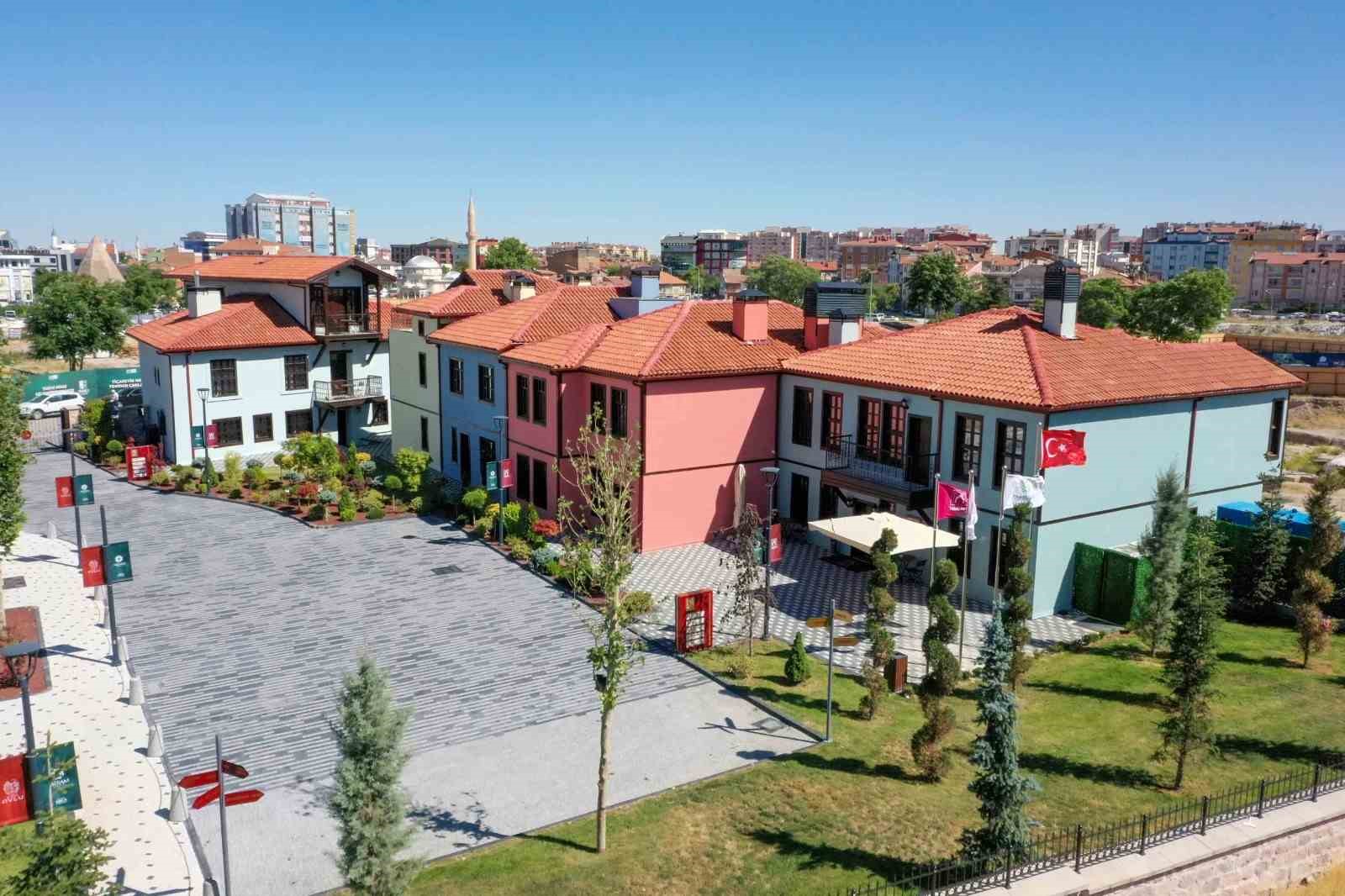 surici-donusumunun-gozdesi-tescilli-binalar-simdi-konya-turizminin-yildizi