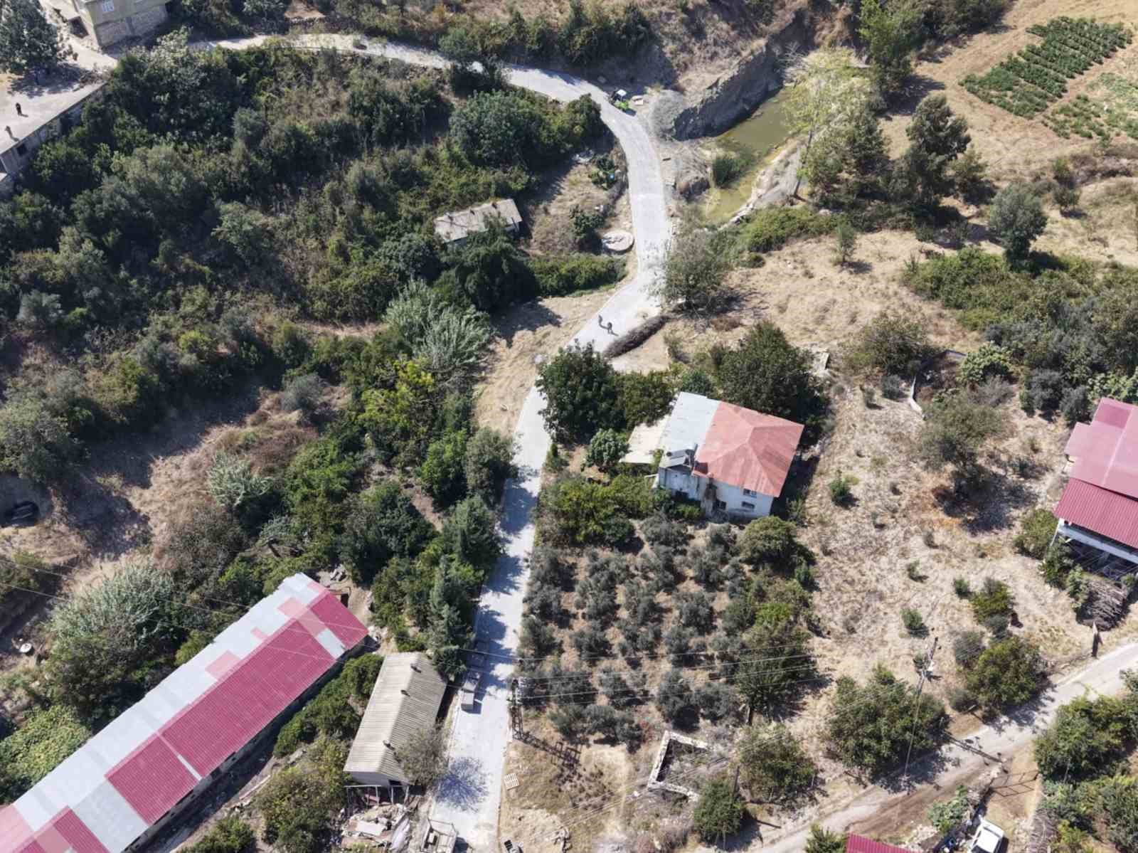 tarsus-ta-3-bin-200-metrekarelik-yol-yenilendi