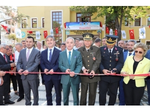 Atatürk’ün Fotoğrafçısı Ethem Tem’in Fotoğrafları Sergilendi