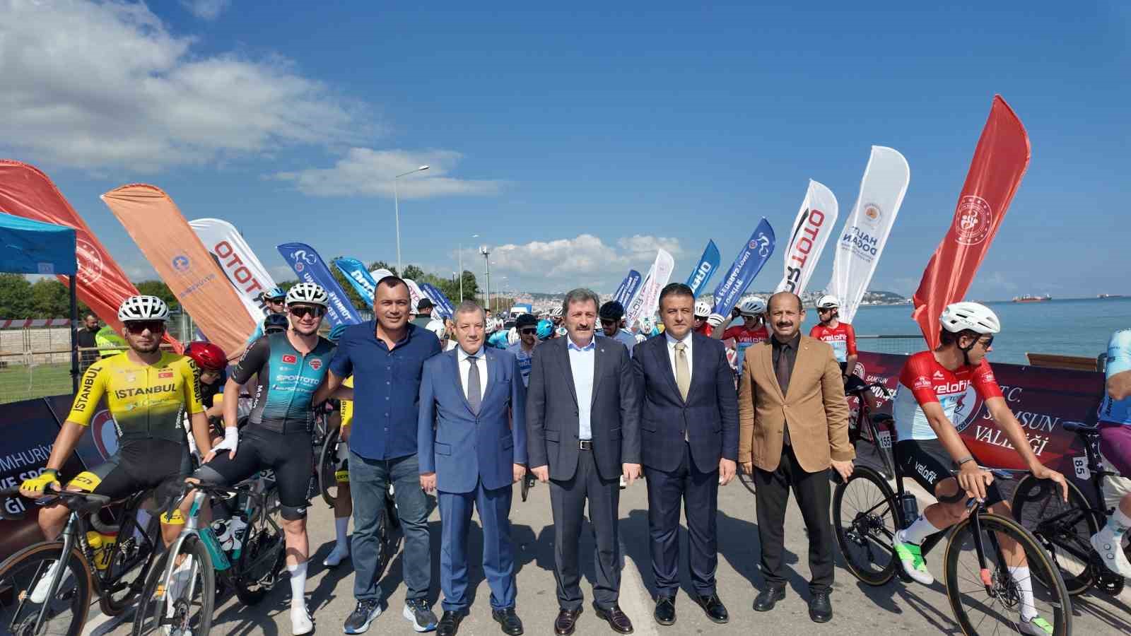 samsun-da-uluslararasi-bisiklet-turu-heyecani-basladi