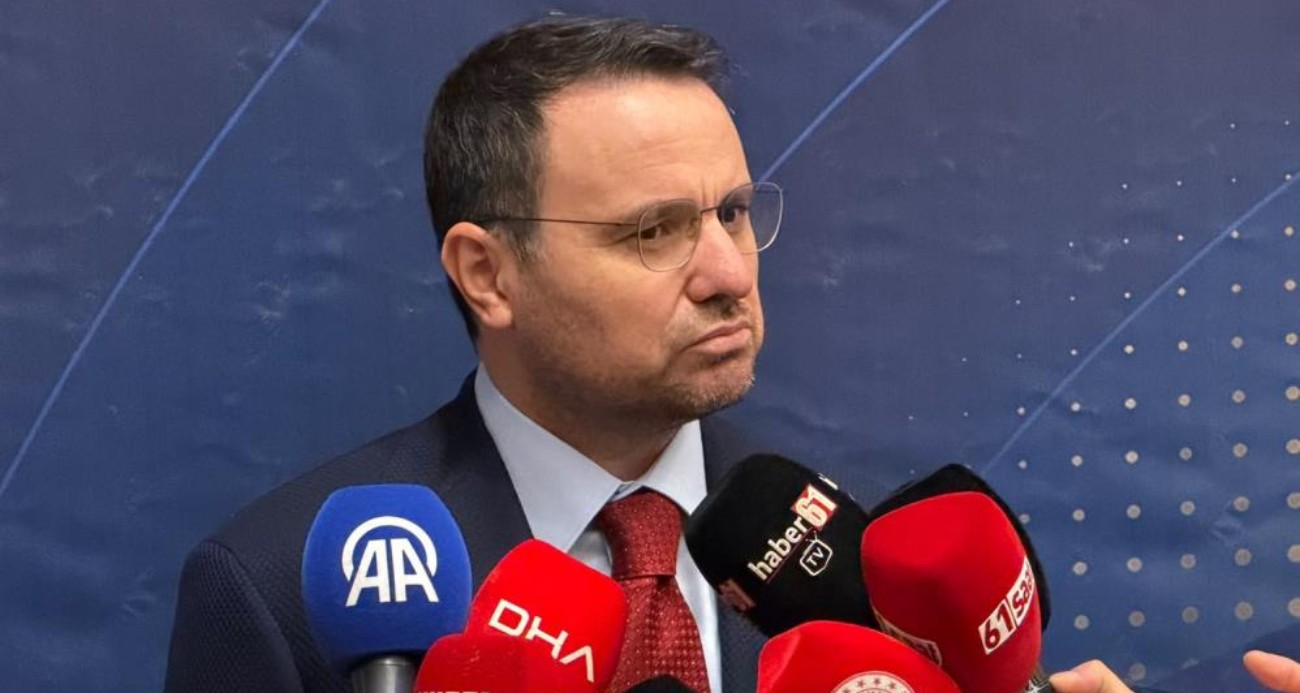 bakan-gurlek-sosyal-medya-hukuk-disi-ve-denetimsiz-bir-alan-degildir