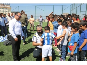 Edremit Belediyesi Futbol Okulu Açıldı