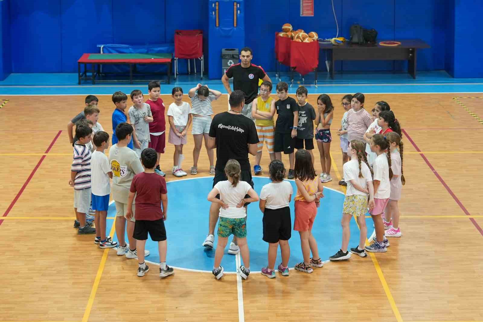 maltepe-belediyesi-yaz-spor-kurslari-yla-sporda-firsat-esitligini-destekliyor