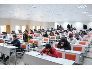 Hitit’in Lisansüstü Programlarına Yoğun İlgi