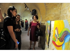 Mardin’de 17 Ressam ’Göçebe Tuvaller’ Resim Sergisi Açtı