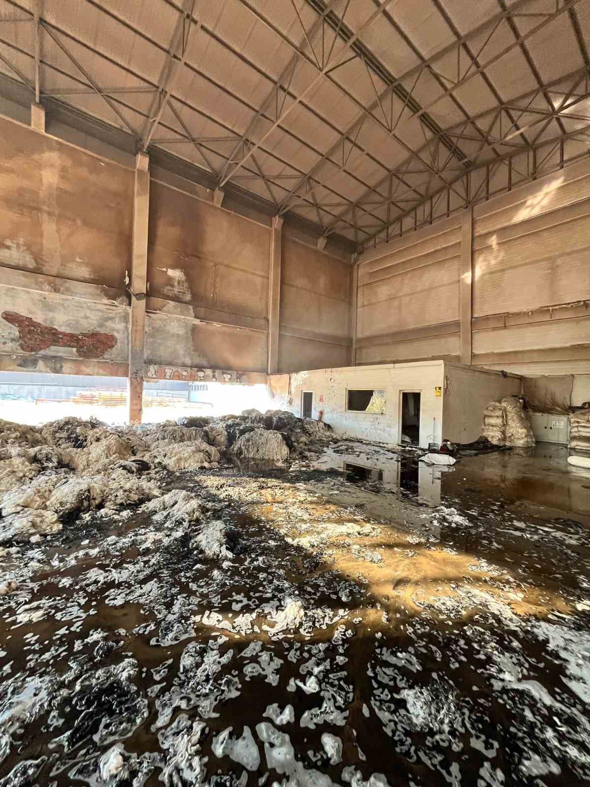kahramanmaras-ta-fabrika-yangini-korkuttu