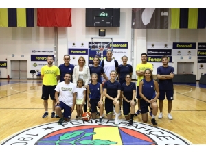 Özge Yavaş, Fenerbahçe’de