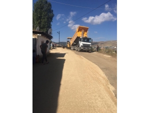 Sarıkamış’ta Asfalt Çalışmaları Sürüyor