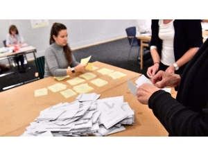 İsveç’te Aşırı Sağcı İktidar Partisi Seçimleri Önde Götürüyor