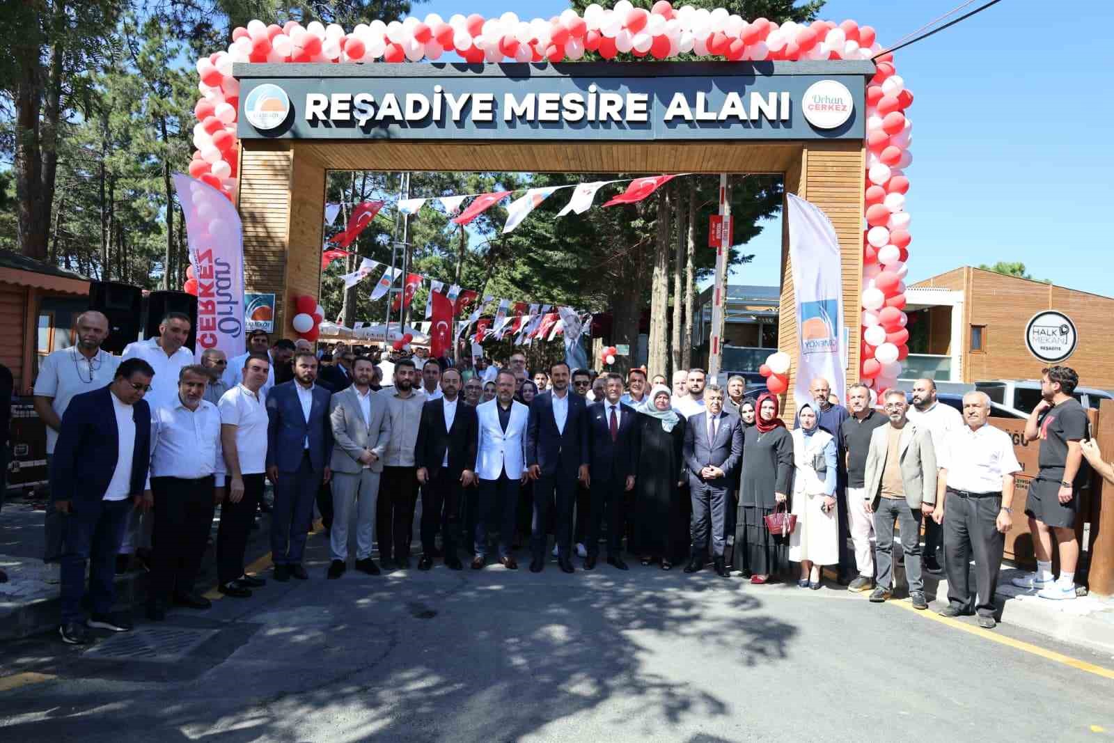 cekmekoy-de-resadiye-mesire-alani-torenle-hizmete-acildi