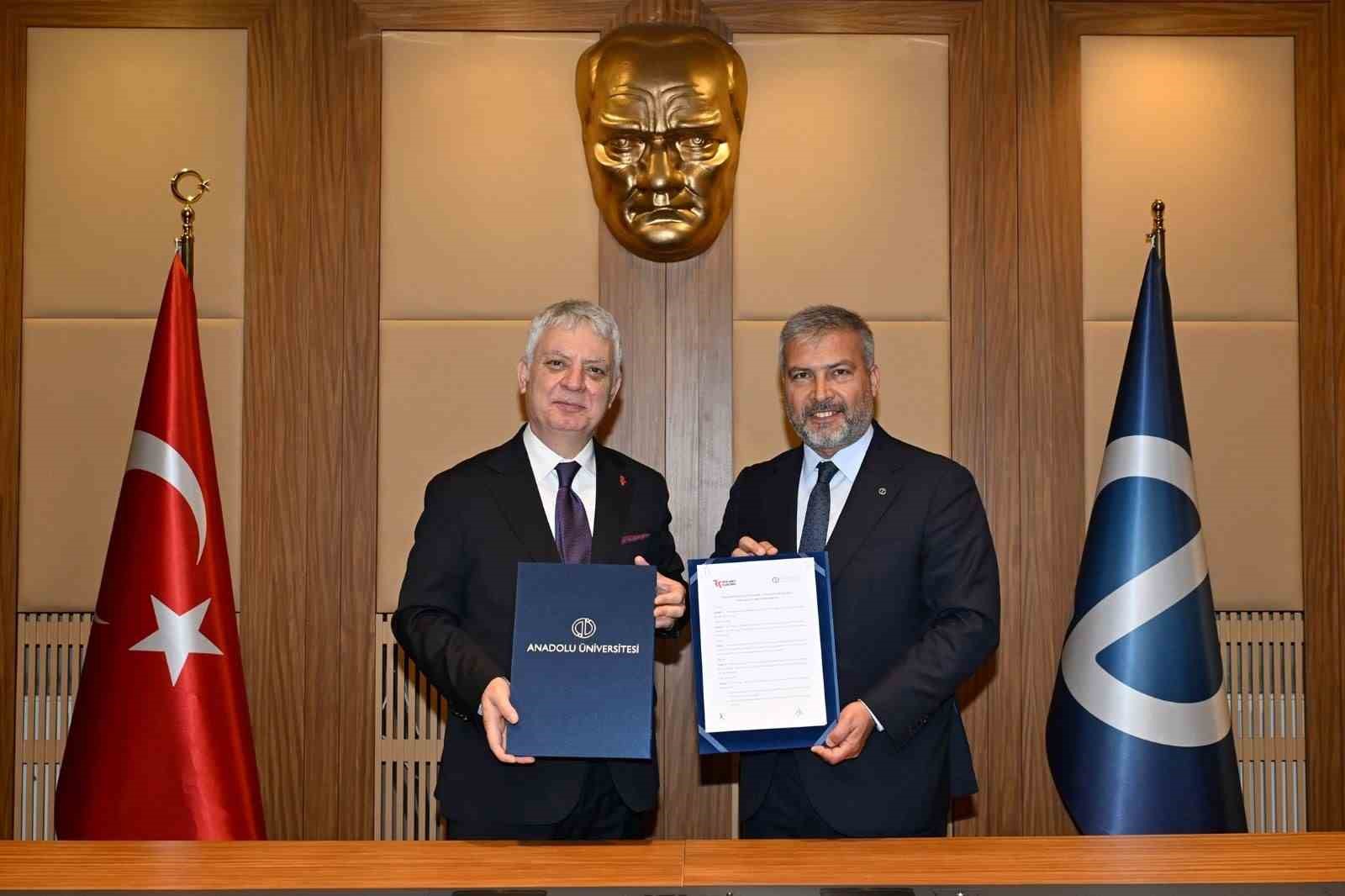 anadolu-universitesi-ile-rekabet-kurumu-arasinda-akademik-is-birligi-protokolu