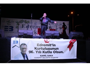 Edremit Türküleri Konseri Büyük İlgi Gördü