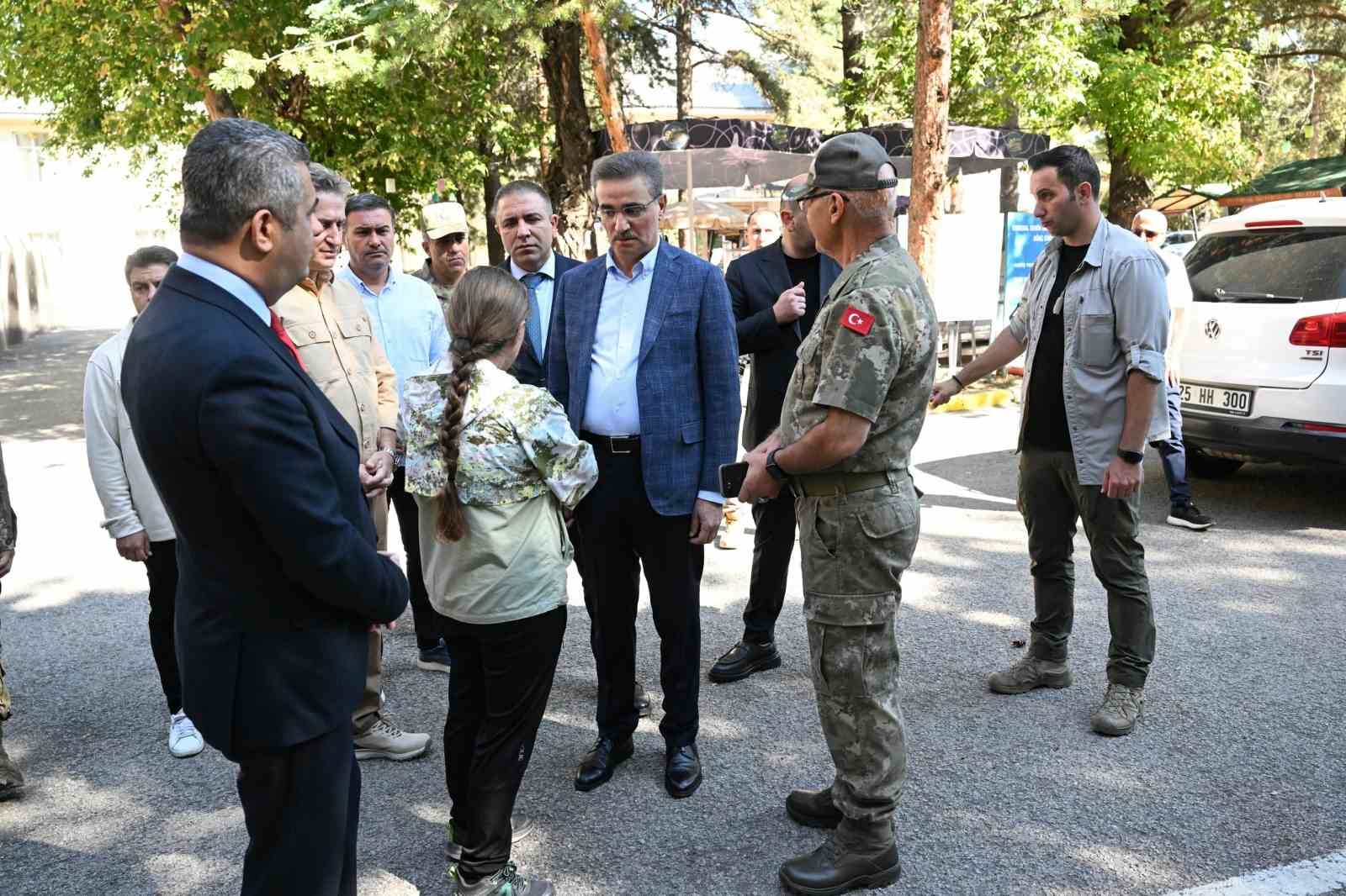 vali-barus-tarihi-ve-kulturel-yapilarda-incelemelerde-bulundu