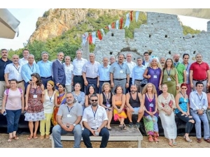 Olympos’ta Yeni Bir Ateş: ’Mitoloji Ve Edebiyat’