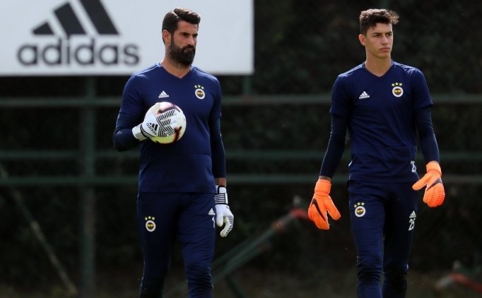 Cocu'dan Volkan Demirel'e Yakın Ilgi!