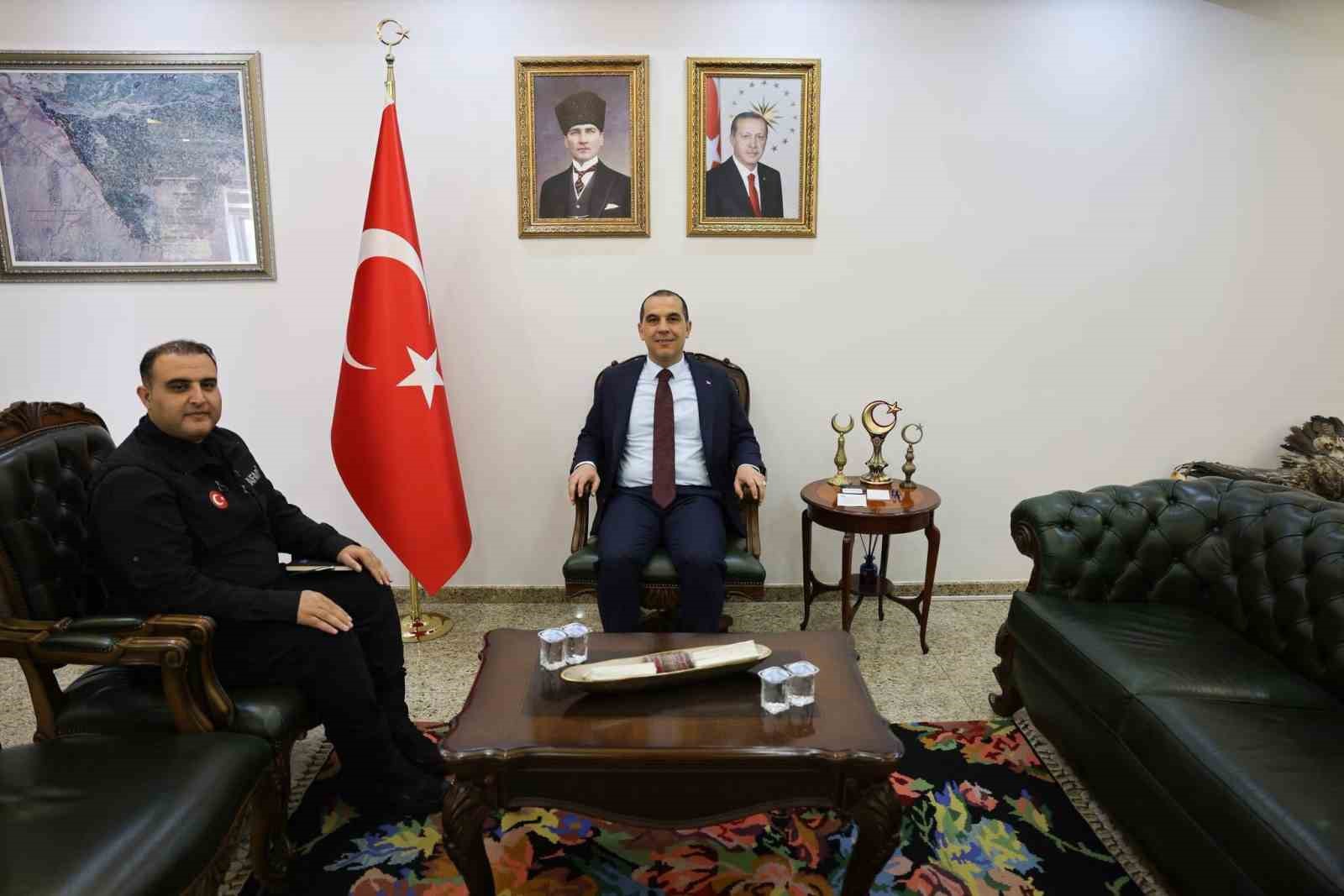 vali-tasolar-afad-muduru-tuncer-seyda-yi-kabul-etti