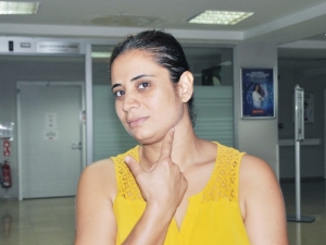 Tükürük Bezinden 4 Taş Çıktı