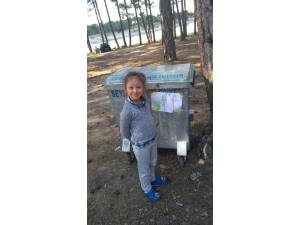 Minik Kızdan Çevreye Karşı Örnek Davranış