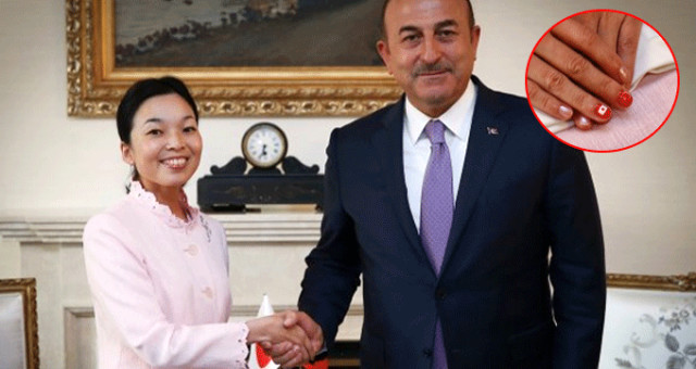 Japonya Prensesi, Ojeyle Tırnaklarına Türk Ve Japon Bayraklarını Yaptırdı