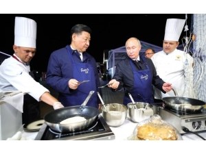 Putin Ve Şi Cinping Krep Hazırladı