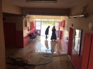 Silvan’da Müdür Ve Öğretmenler Okulu Temizledi