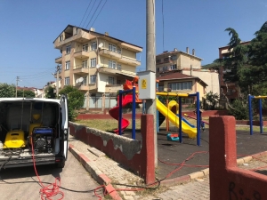 Körfez’de Oyun Parklarına Temizlik