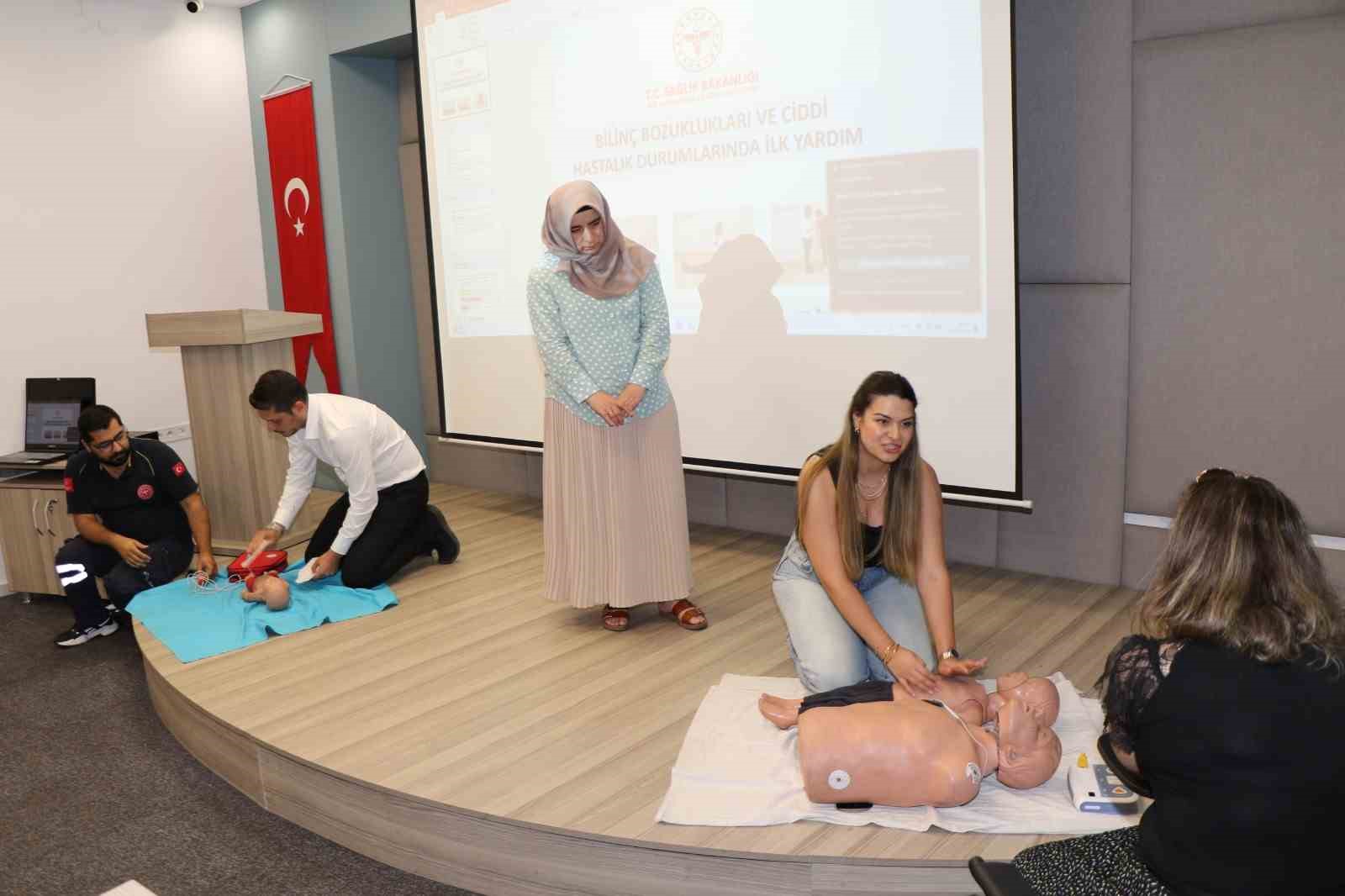 aydin-ticaret-odasi-uyeleri-ilk-yardim-egitimi-aldi