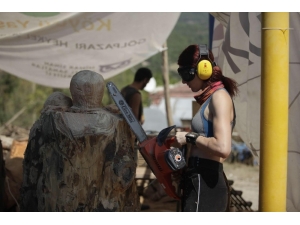 Atıl Kütükler Sanatla Değerlendi