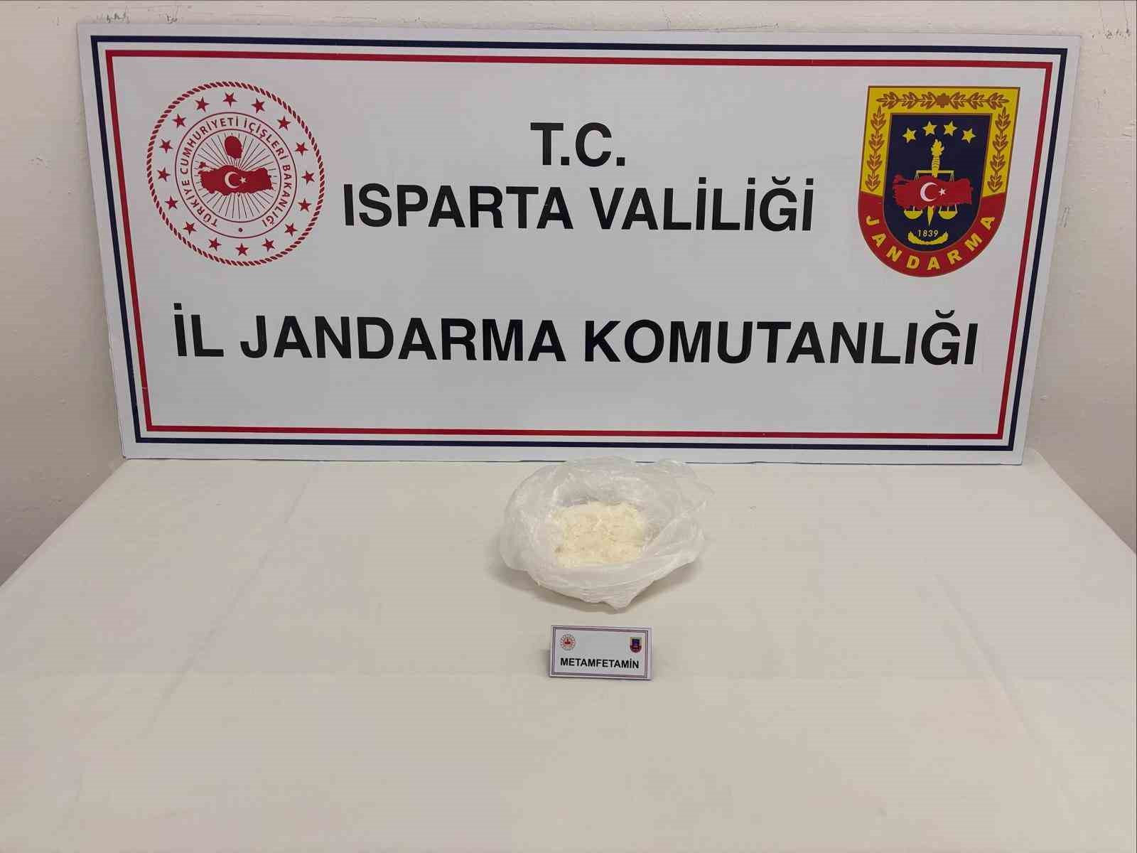 isparta-da-300-gram-metamfetamin-ele-gecirildi