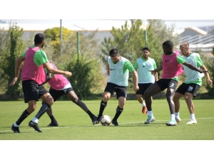 Atiker Konyaspor Günü Yaptığı Tek Antrenmanla Değerlendirdi