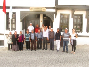 Koca Çınarlardan Atatürk İle Bir Gün Galerisi’ne Büyük İlgi