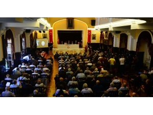 Duygun Yarsuvat: “Genel Kurulu İptal Edin”