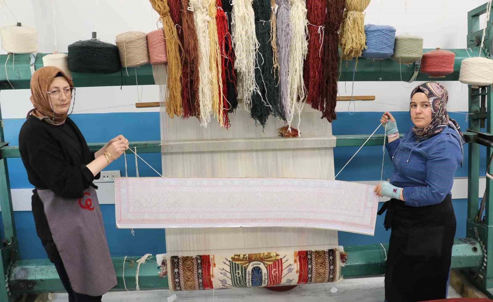 sivas-tan-tbmm-ye-tasinmisti-103-yillik-tarihi-miras-ilmek-ilmek-dokunarak-tekrar-hayat-buluyor