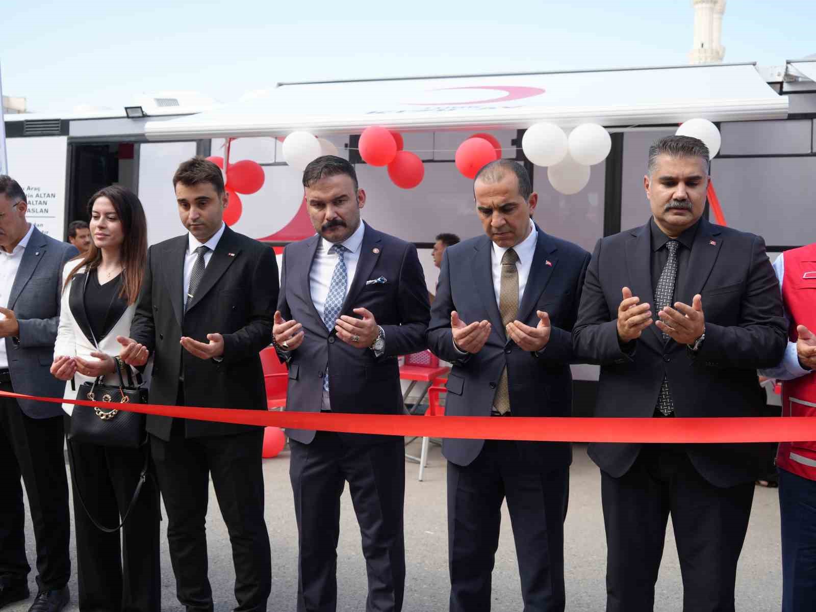 igdir-a-hayirseverlerin-destegiyle-kalici-kizilay-kan-bagisi-araci-kazandirildi