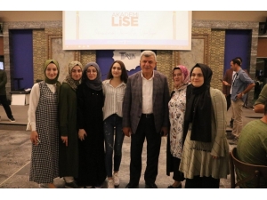 Akademi Lise, Öğrencilerini Üniversiteye Uğurladı