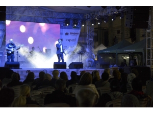 Müzik Ziyafeti Devam Ediyor