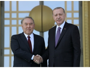 Cumhurbaşkanı Erdoğan, Kazakistan Cumhurbaşkanı Nazarbayev’i Resmi Törenle Karşıladı