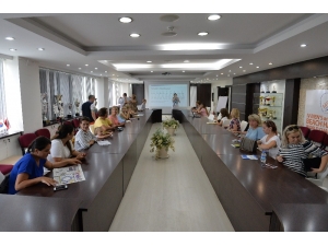 Muratpaşa Belediyesi’nden Yerleşik Yabancılara Türkçe Kursu