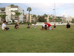 Erdemli Belediyesi’nden Gençlere Güreş Eğitimi
