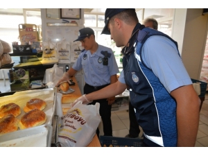 Zabıta Müdürlüğü’nden Ekmek Gramajı Ve Hijyen Denetimi